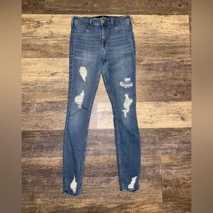 Hollister Ripped Skinny Jeans in Blue